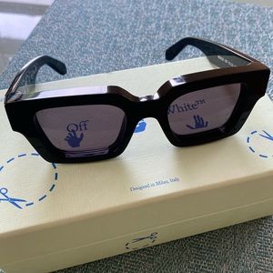 Off-white sunglasses SS22
